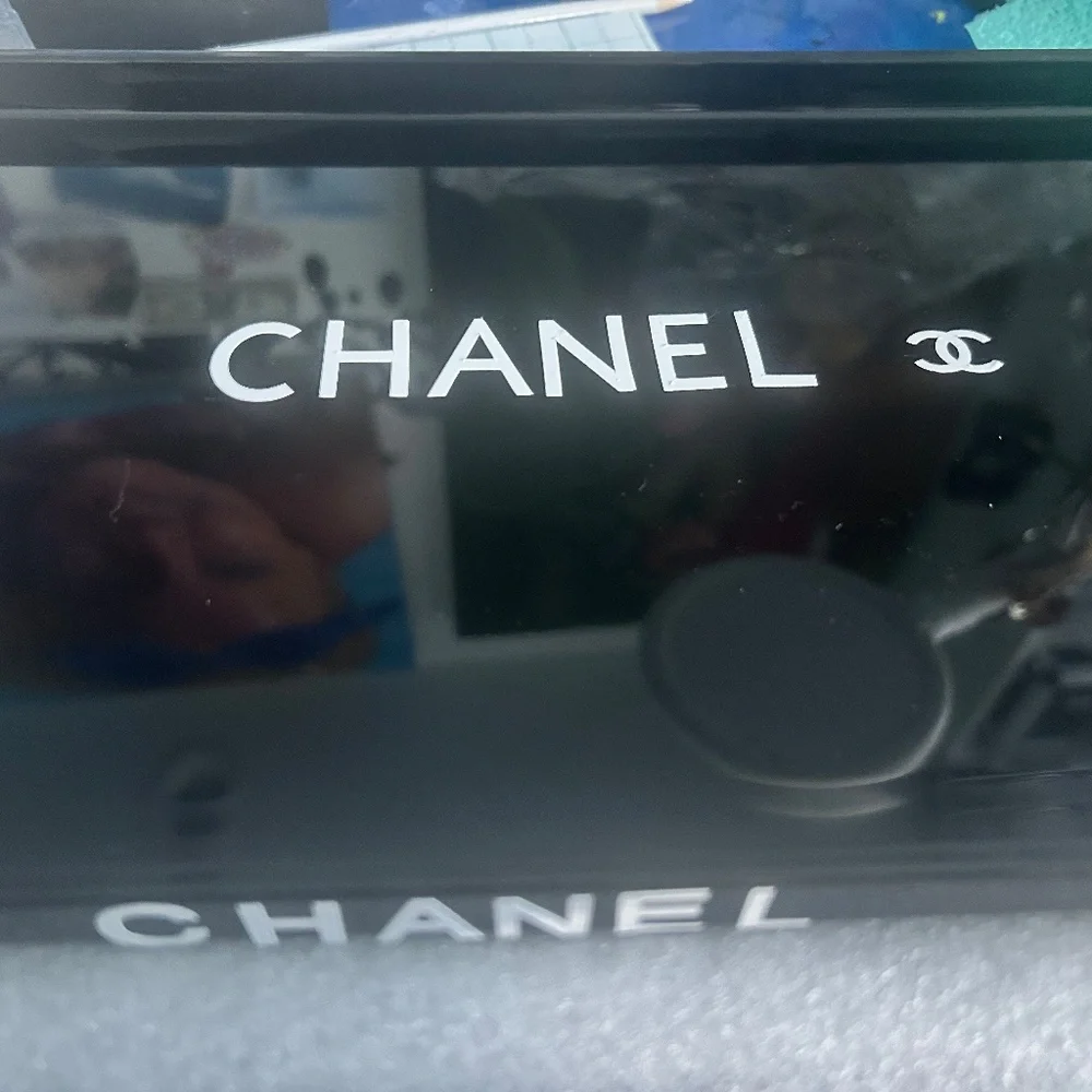 Black acrylic tray white letters - Picture 3 of 5